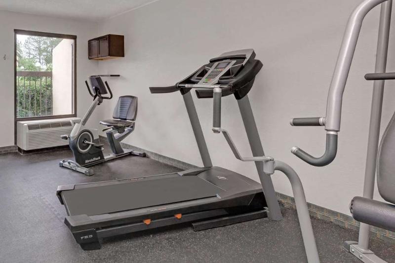 Oyo Hotel Baton Rouge Mid City Ngoại thất bức ảnh